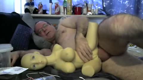 Snapshot of goofylicious_91 chatting on 12-21-24, 09:33 Peter online show from 12-21-24, 09:33