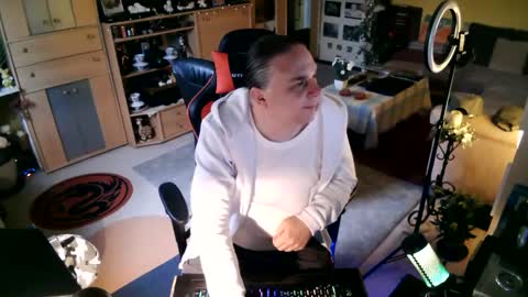 google5001 online show from 10-05-25, 03:10