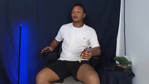 Snapshot of goos_cum chatting on 01-09-25, 05:23 Goos online show from 01-09-25, 05:23