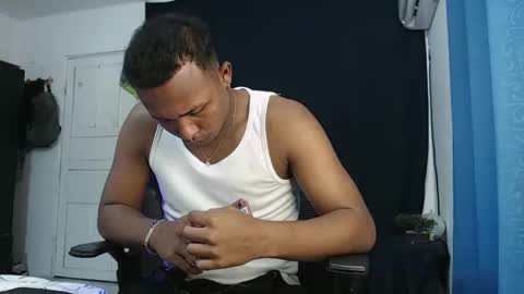 Snapshot of goos_cum chatting on 01-31-25, 04:58 Goos online show from 01-31-25, 04:58