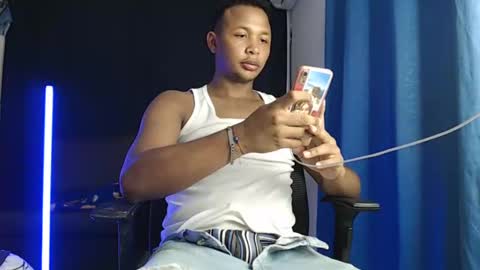 Snapshot of goos_cum chatting on 02-02-25, 05:21 Goos online show from 02-02-25, 05:21