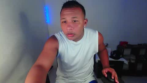 Snapshot of goos_cum chatting on 11-14-25, 04:33 Goos online show from 11-14-25, 04:33