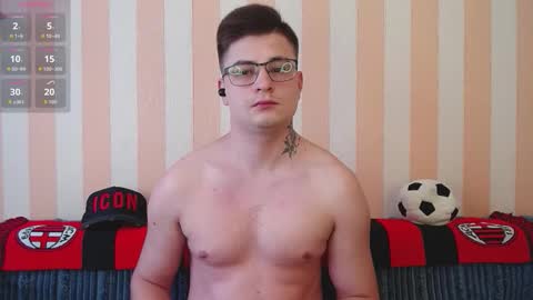 Snapshot of gordonhunt chatting on 02-11-26, 10:31 Gordon Hunt online show from 02-11-26, 10:31