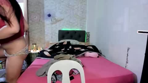 Snapshot of gorgeneviev69 chatting on 10-08-25, 04:37 geneviev online show from 10-08-25, 04:37