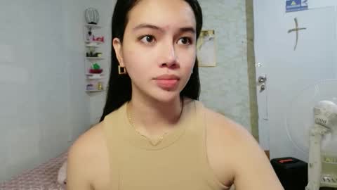 geneviev online show from 04-19-26, 08:35