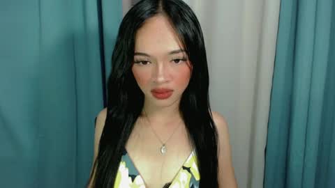 Snapshot of gorgeous_celestine chatting on 06-27-26, 04:23 tine online show from 06-27-26, 04:23