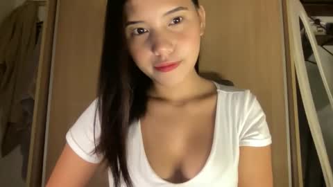 Snapshot of gorgeous_lyn1 chatting on 09-17-25, 08:05 Lyn online show from 09-17-25, 08:05