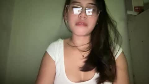Snapshot of gorgeous_lyn1 chatting on 04-01-26, 03:09 Lyn online show from 04-01-26, 03:09