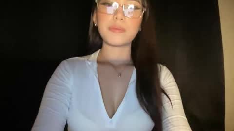 Snapshot of gorgeous_lyn1 chatting on 04-03-26, 07:39 Lyn online show from 04-03-26, 07:39