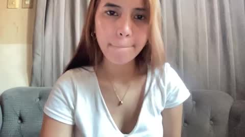 Snapshot of gorgeous_lyn1 chatting on 05-21-26, 03:46 Lyn online show from 05-21-26, 03:46