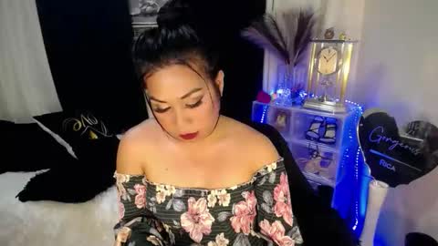 Rica online show from 10-30-25, 02:02