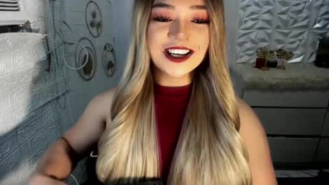 Amanda rose online show from 10-23-25, 01:38