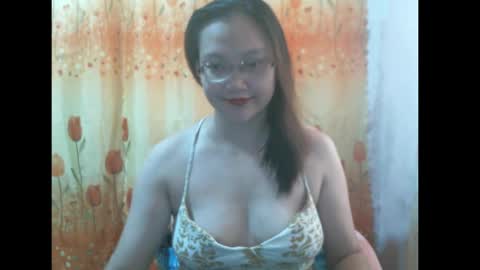 Snapshot of gorgeousmama chatting on 02-16-25, 03:15 gorgeousmama online show from 02-16-25, 03:15