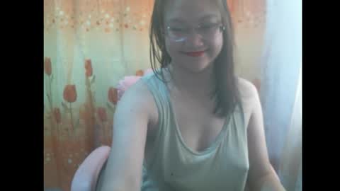 Snapshot of gorgeousmama chatting on 09-28-25, 01:44 gorgeousmama online show from 09-28-25, 01:44