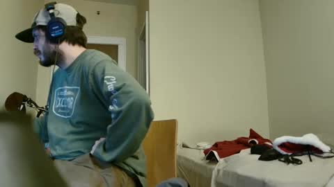 Snapshot of gotanthomai chatting on 12-11-24, 09:55 granton online show from 12-11-24, 09:55