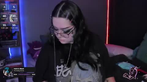 Snapshot of goth_stein chatting on 07-11-26, 01:52 Engel Please help me to reach 50 thumbs up online show from 07-11-26, 01:52