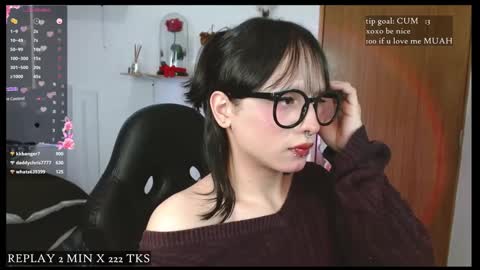 Snapshot of gothbabe2001 chatting on 01-09-25, 02:29 Cami online show from 01-09-25, 02:29