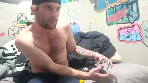 gothboityplz online show from 11-10-25, 09:19