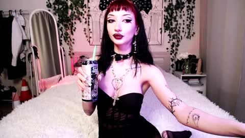    online show from 02-06-25, 04:10