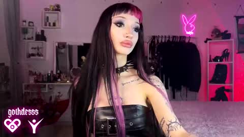    online show from 03-10-26, 02:16