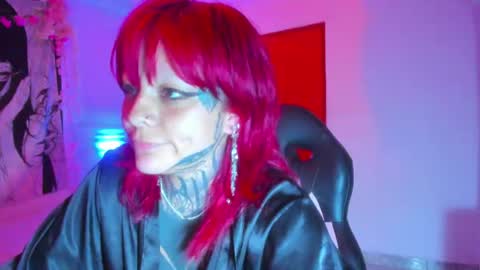 Snapshot of gothic9goddes chatting on 06-19-26, 12:26 GG online show from 06-19-26, 12:26