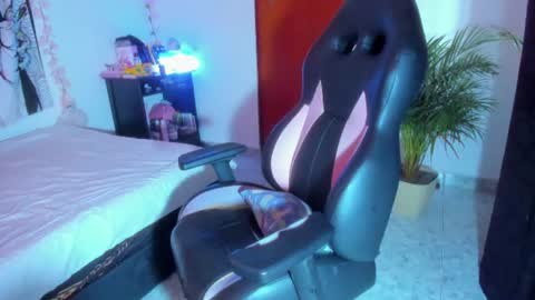 Snapshot of gothic9goddes chatting on 07-19-26, 01:15 GG online show from 07-19-26, 01:15