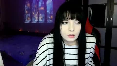 Snapshot of gothickq chatting on 06-08-26, 05:35 gothickq online show from 06-08-26, 05:35