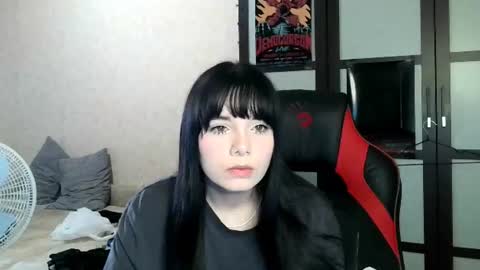 Snapshot of gothickq chatting on 06-18-26, 11:47 gothickq online show from 06-18-26, 11:47
