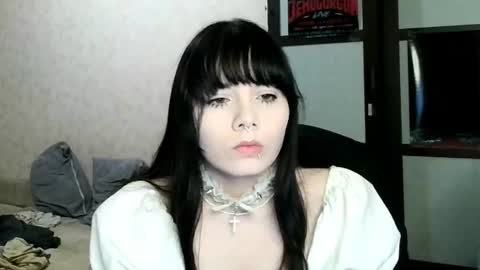 Snapshot of gothickq chatting on 06-25-26, 06:34 gothickq online show from 06-25-26, 06:34