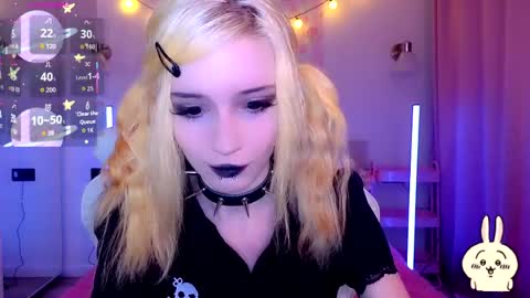 Snapshot of gothiclali chatting on 05-22-26, 12:18 gothiclali online show from 05-22-26, 12:18