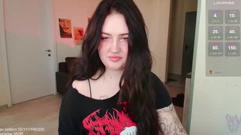 traumfrau Kira angel face devil eyes I SELL A LOT VIDEO IN GALLERY online show from 11-21-25, 10:36