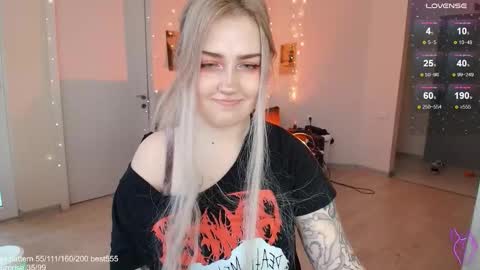 traumfrau Kira angel face devil eyes I SELL A LOT VIDEO IN GALLERY online show from 01-19-26, 12:09