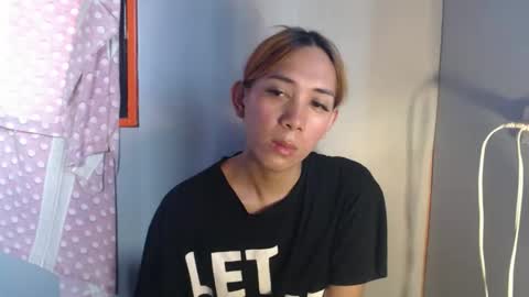 Snapshot of grace_for_youuu chatting on 09-19-25, 04:03 HoneyGrace online show from 09-19-25, 04:03