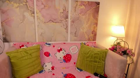 gracieave online show from 11-18-25, 01:22