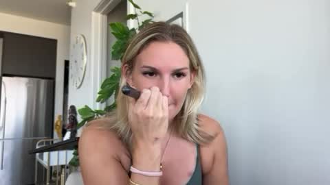 Gracie Mae online show from 09-17-25, 05:25