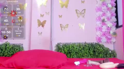 Mi Name is violeta  online show from 11-19-25, 10:54