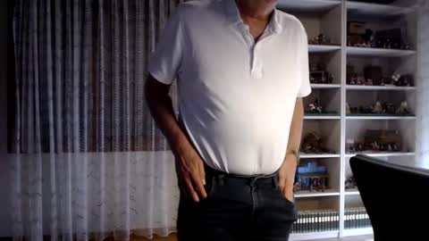 Snapshot of grandpach chatting on 02-20-25, 02:13 grandpach online show from 02-20-25, 02:13