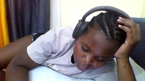 grannylover_ online show from 11-06-25, 05:19