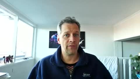 Snapshot of grattitude chatting on 10-27-25, 10:14 grattitude online show from 10-27-25, 10:14