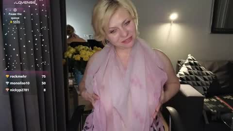 Snapshot of gray_swann chatting on 02-17-25, 10:14 Ray online show from 02-17-25, 10:14