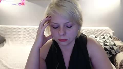 Snapshot of gray_swann chatting on 03-05-25, 08:32 Ray online show from 03-05-25, 08:32