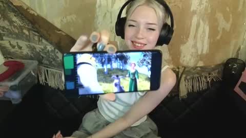 Snapshot of graylovescookies chatting on 12-02-24, 08:22 graylovescookies online show from 12-02-24, 08:22