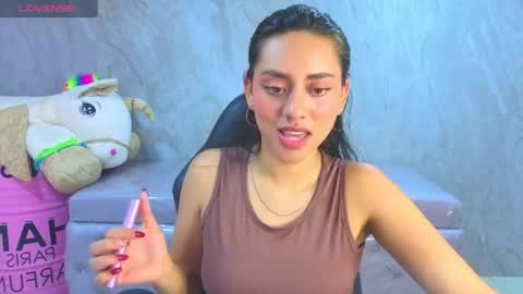Snapshot of grecia_soler_a chatting on 05-28-26, 12:57 Grecia online show from 05-28-26, 12:57