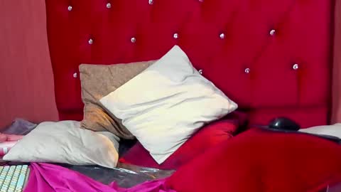 Snapshot of greciaruiz chatting on 12-05-24, 09:50 GreciaRuiz online show from 12-05-24, 09:50