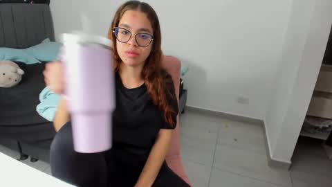 Snapshot of greciaruiz chatting on 09-30-25, 10:04 GreciaRuiz online show from 09-30-25, 10:04