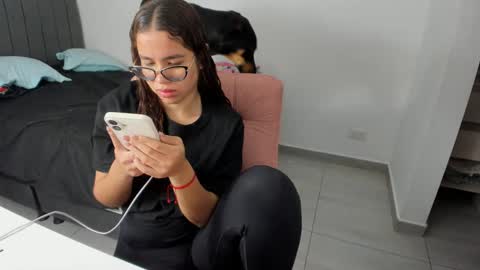 Snapshot of greciaruiz chatting on 10-01-25, 11:22 GreciaRuiz online show from 10-01-25, 11:22