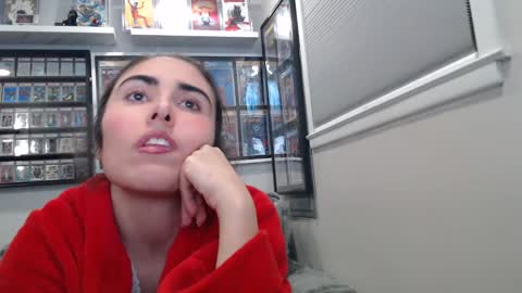 Snapshot of greekgodandgoddess chatting on 01-23-25, 04:30 greekgodandgoddess online show from 01-23-25, 04:30