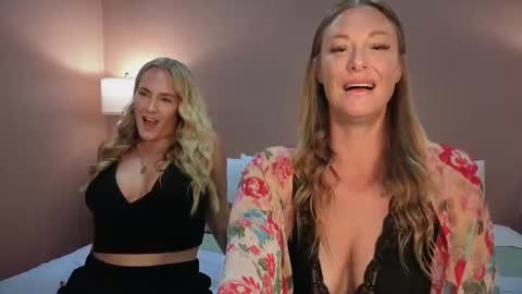 Snapshot of green_eyed_goddess_ chatting on 11-27-25, 02:24 Green Eyed Goddess online show from 11-27-25, 02:24