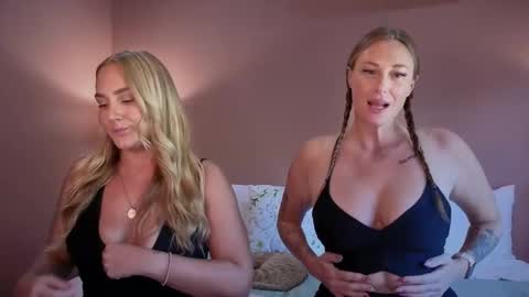 Snapshot of green_eyed_goddess_ chatting on 01-06-26, 08:45 Green Eyed Goddess online show from 01-06-26, 08:45