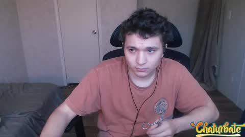 Snapshot of greendynomite_04 chatting on 05-01-26, 06:45 greendynomite_04 online show from 05-01-26, 06:45
